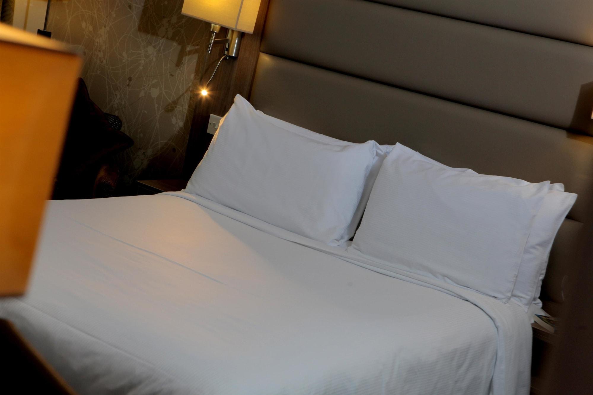 Best Western Pontypool Metro Hotel Екстериор снимка