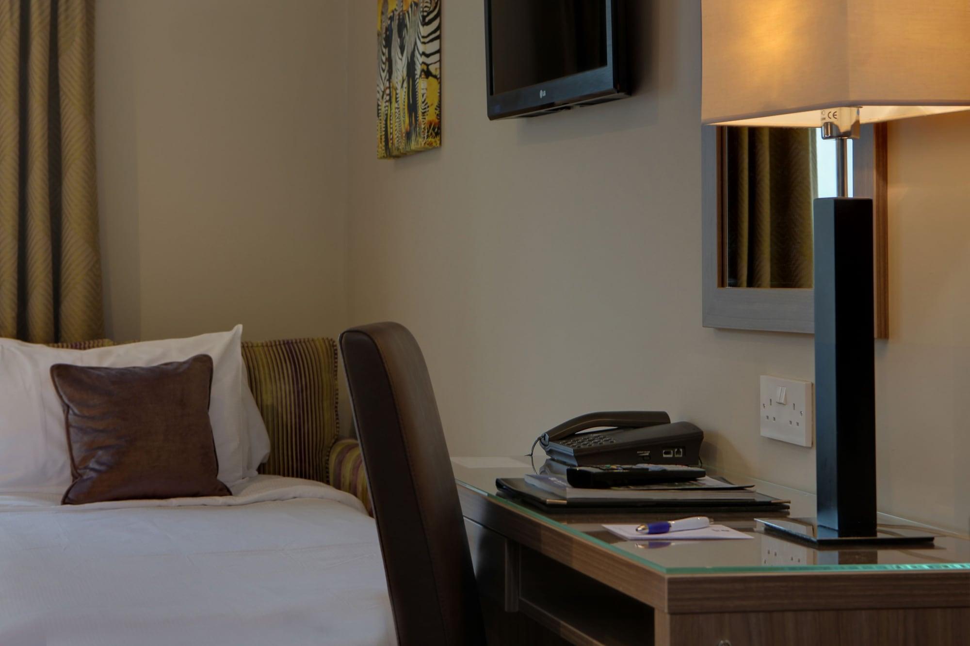 Best Western Pontypool Metro Hotel Екстериор снимка