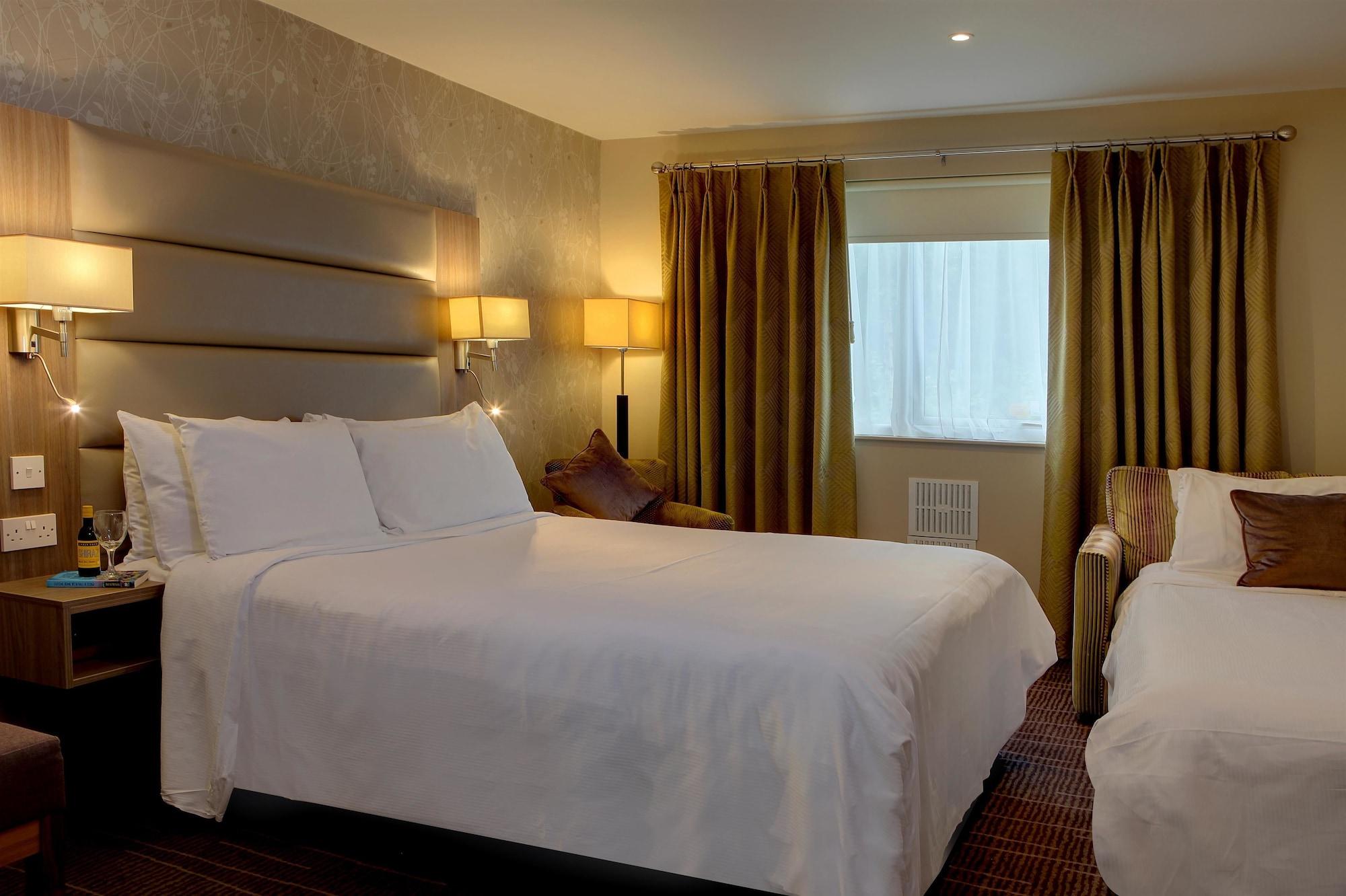 Best Western Pontypool Metro Hotel Екстериор снимка
