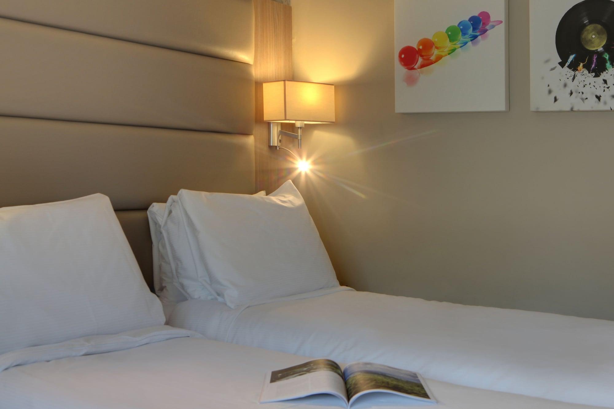 Best Western Pontypool Metro Hotel Екстериор снимка