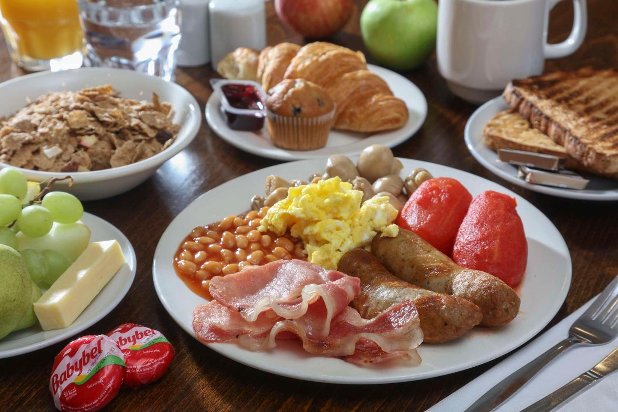 Best Western Pontypool Metro Hotel Екстериор снимка