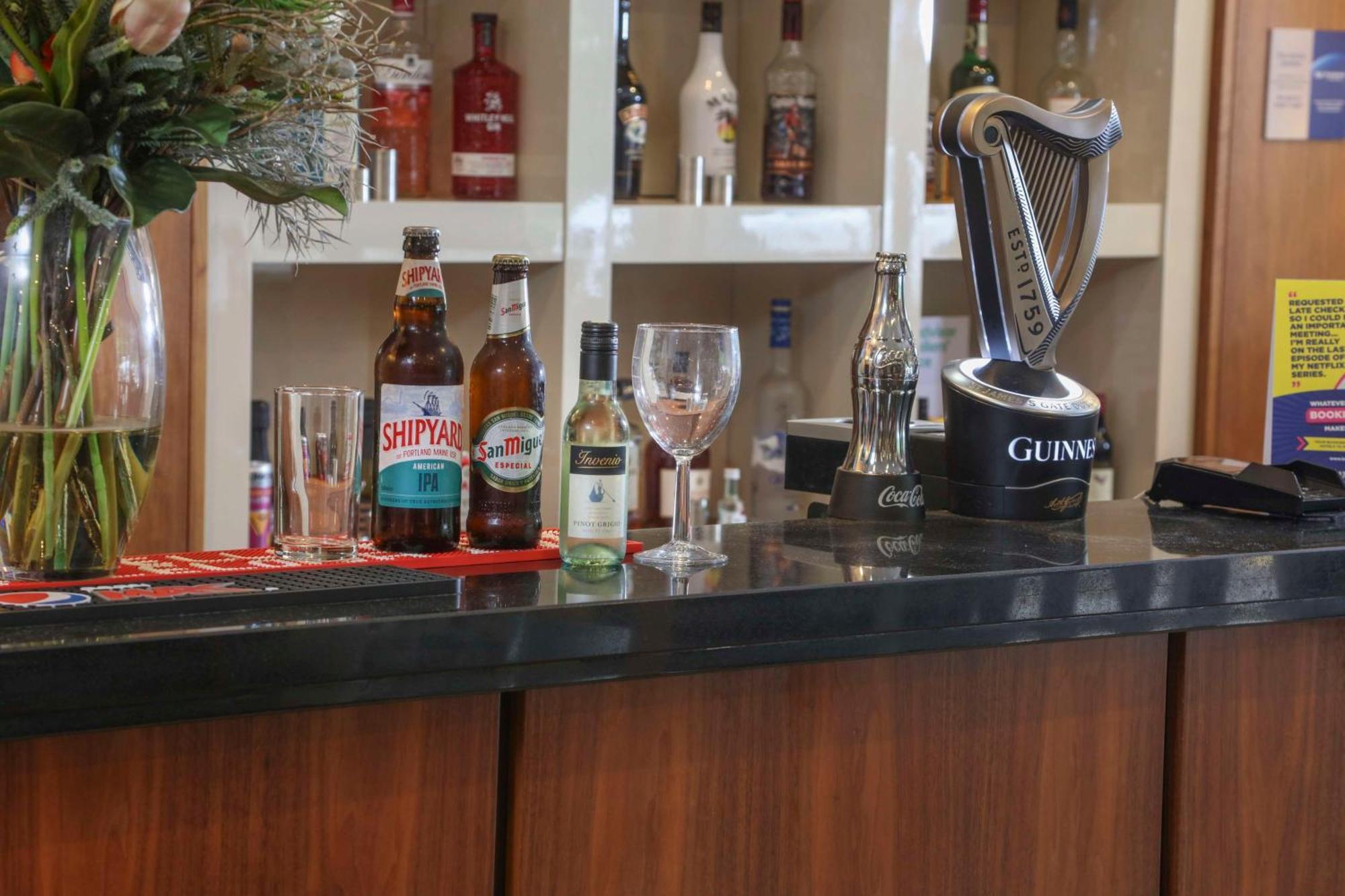 Best Western Pontypool Metro Hotel Екстериор снимка