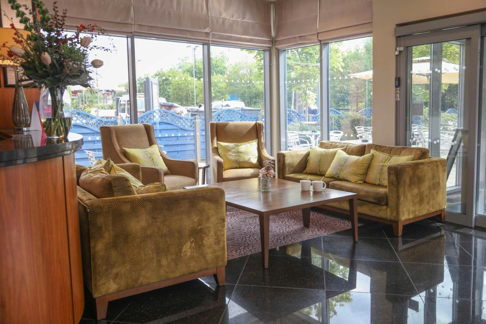Best Western Pontypool Metro Hotel Екстериор снимка