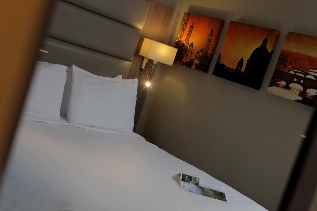 Best Western Pontypool Metro Hotel Екстериор снимка