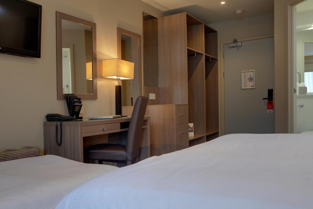 Best Western Pontypool Metro Hotel Екстериор снимка