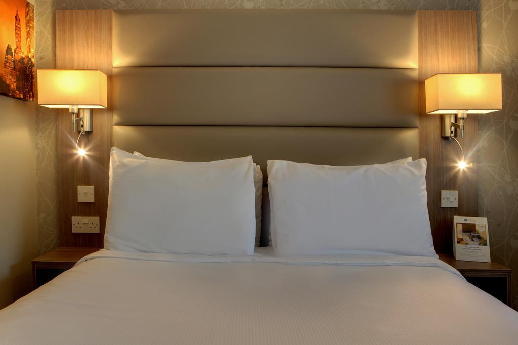 Best Western Pontypool Metro Hotel Екстериор снимка