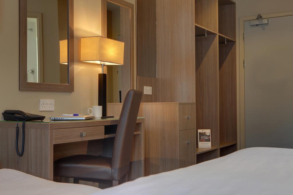 Best Western Pontypool Metro Hotel Екстериор снимка