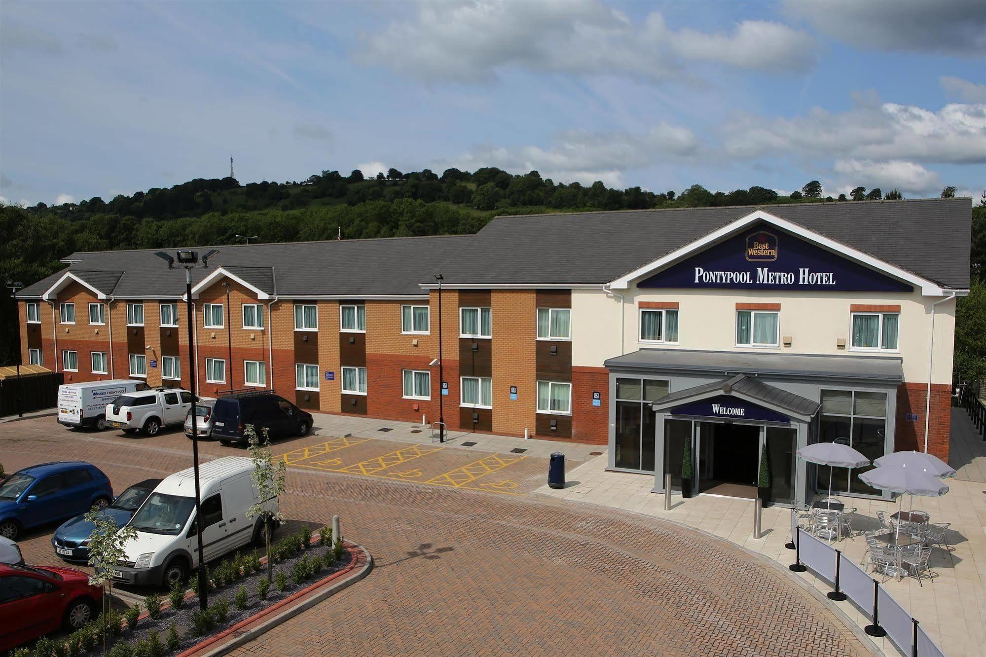 Best Western Pontypool Metro Hotel Екстериор снимка