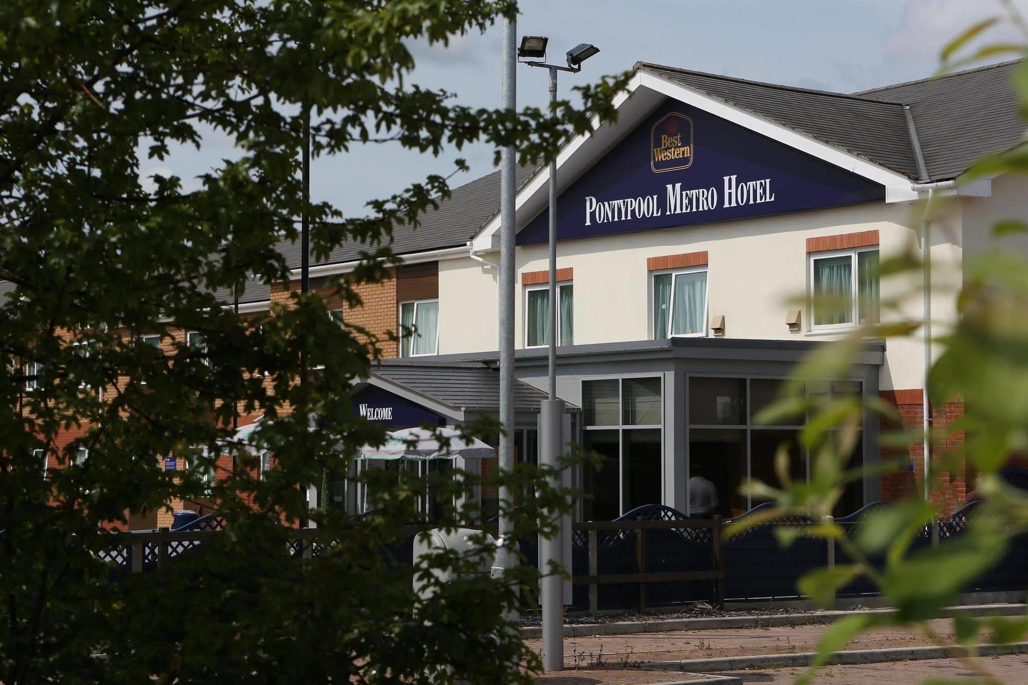 Best Western Pontypool Metro Hotel Екстериор снимка